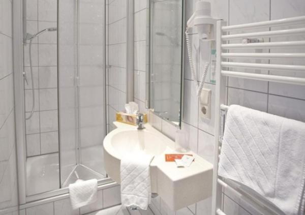 Hotel Baeren วิลลิงเงน-ชเวนนิงเงน ภายนอก รูปภาพ